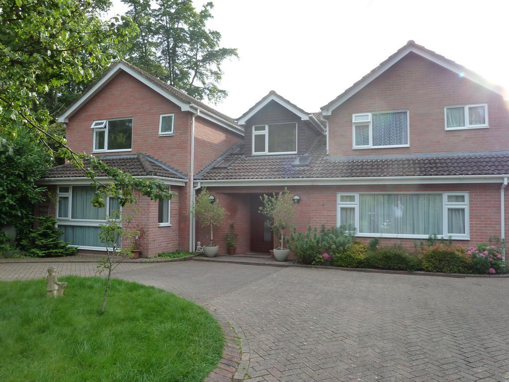 Cameron House Bed & Breakfast 3*