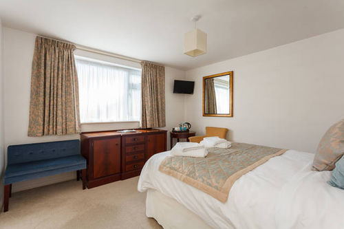 Cameron House Bed & Breakfast 3*