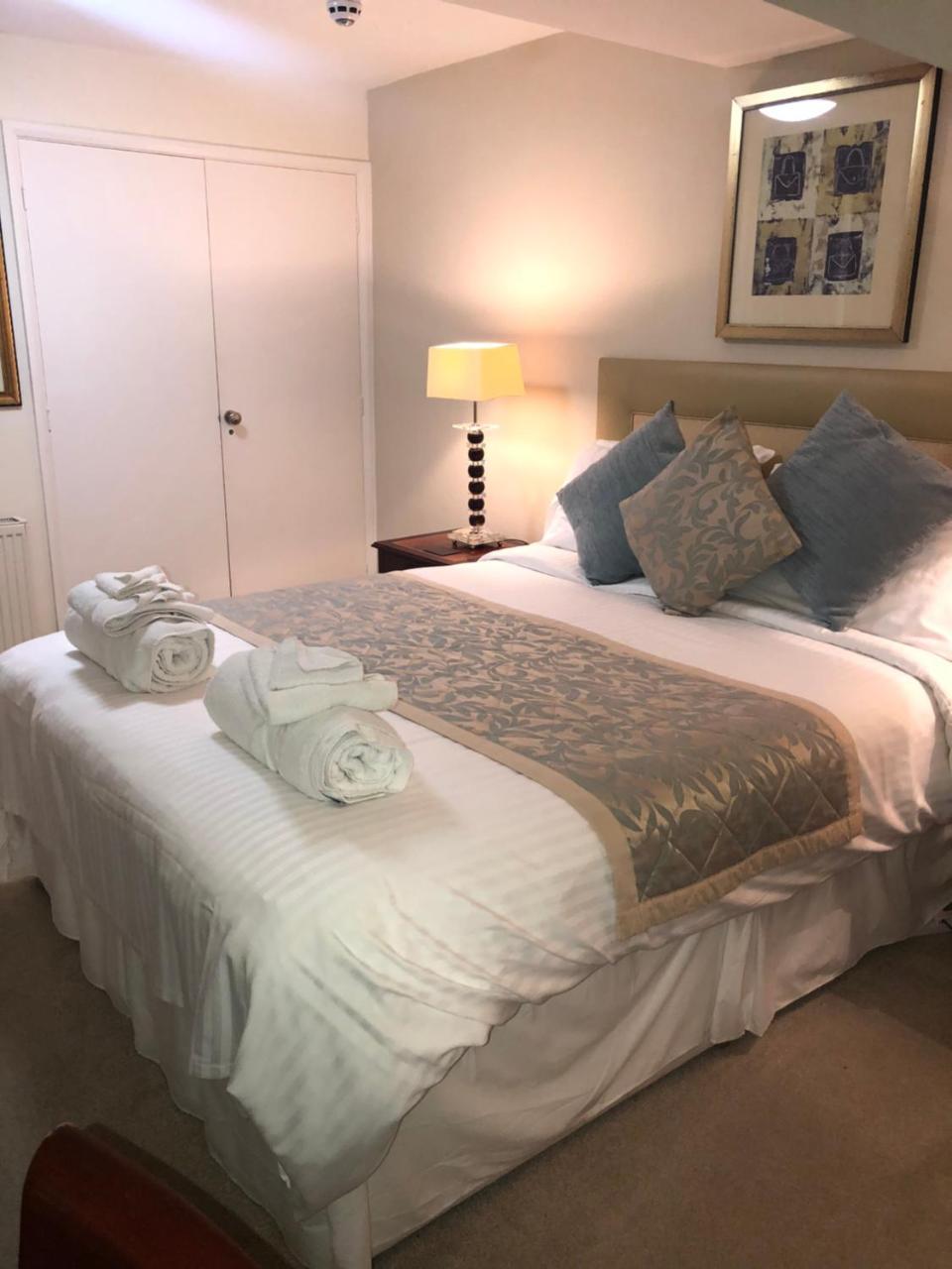 Bed & Breakfast Cameron House 3*