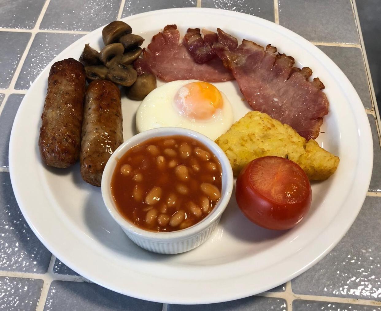 Cameron House Bed & Breakfast 3*